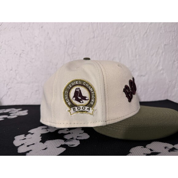 7 1/4 - Boston Red Sox - Crown Legends Script Olive Chrome Dome Fitted Hat Mens - Picture 3 of 7